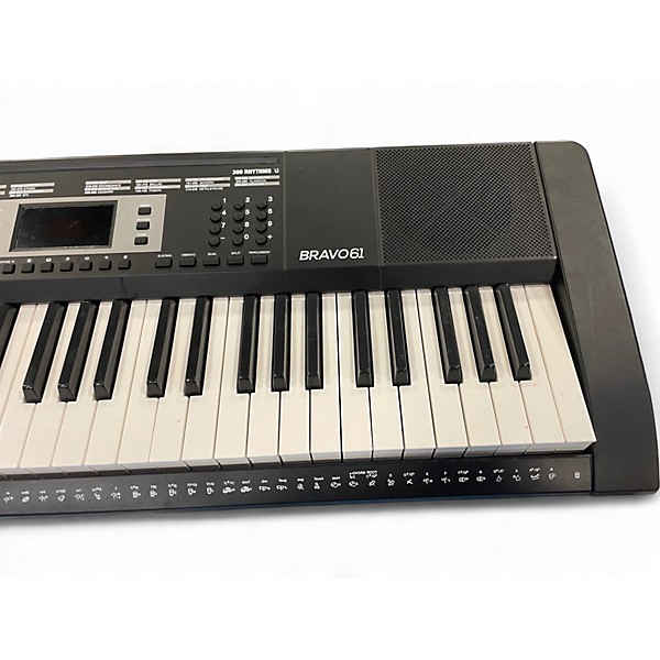 Used Alesis BRAVO 61 Keyboard Workstation