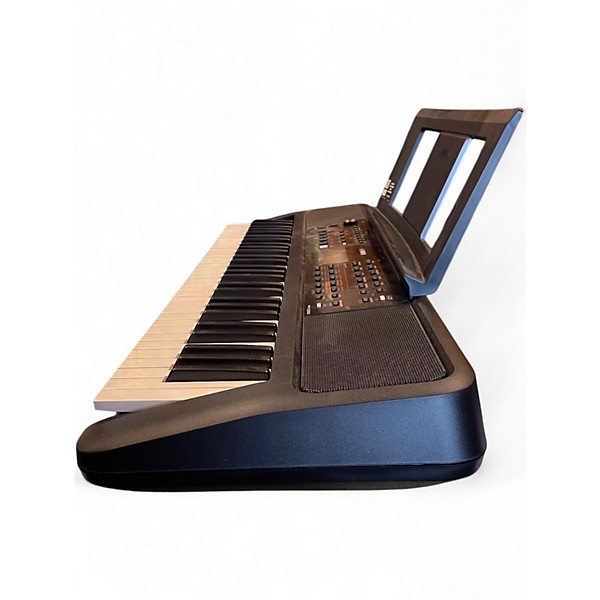 Used Yamaha PSR-E383 Keyboard Workstation