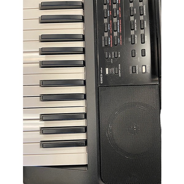 Used Yamaha PSR-E383 Keyboard Workstation