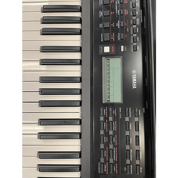 Used Yamaha PSR-E383 Keyboard Workstation