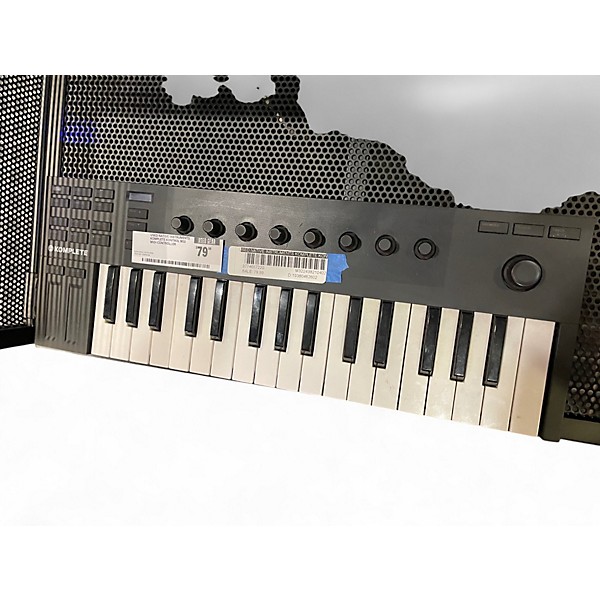Used Native Instruments KOMPLETE KONTROL M32 MIDI Controller