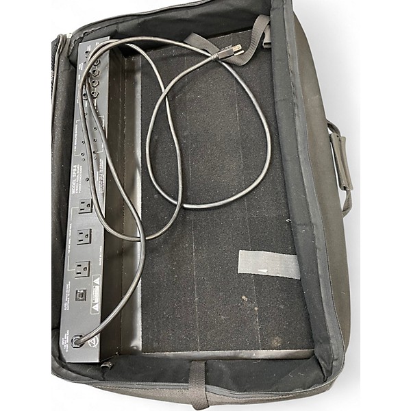 Used Furman spb8 Pedal Board