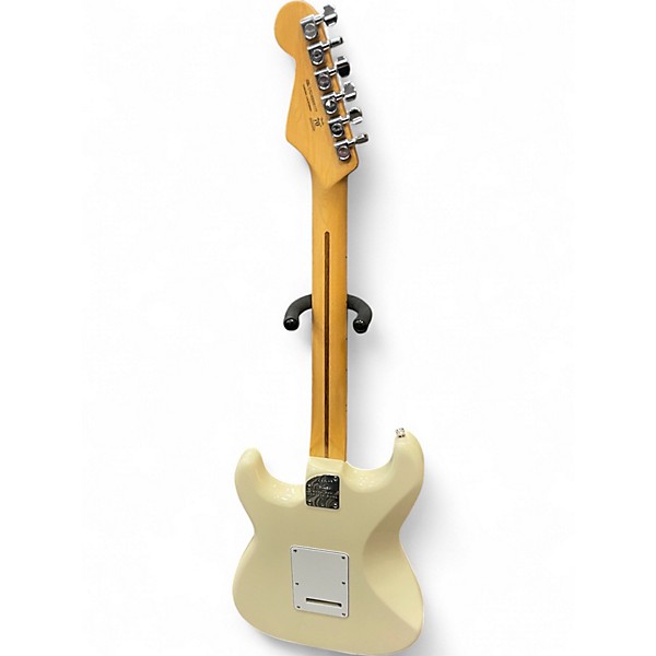 Used Fender American Professional II Stratocaster Classic White Solid Body Electric Guitar