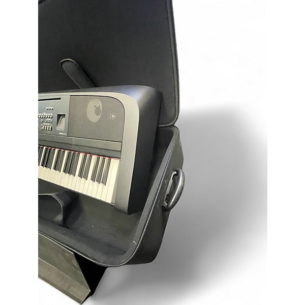 Used Yamaha DGX670B Keyboard Workstation
