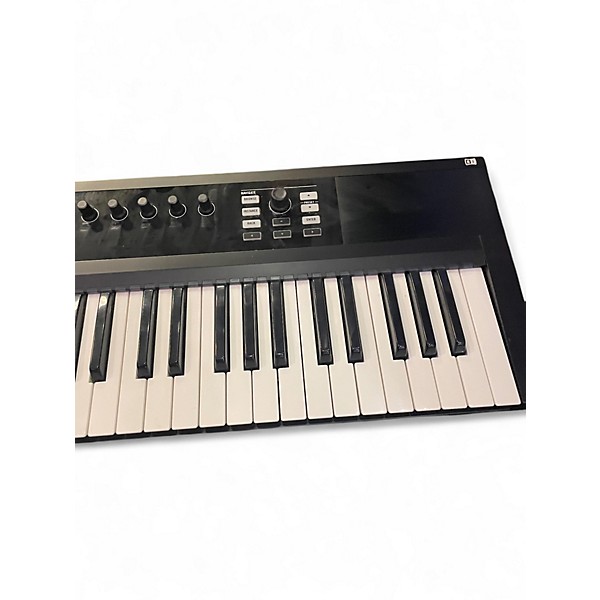 Used Native Instruments Komplete Kontrol S49 MIDI Controller