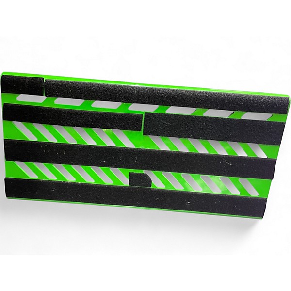 Used Gator 12x24 Pedalboard Green Pedal Board