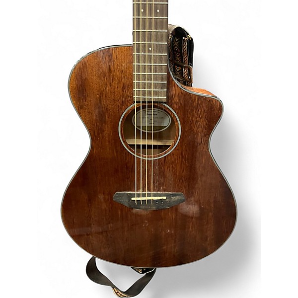 Used Breedlove Discovery Concert Cutaway Natural Acoustic Electric Guitar