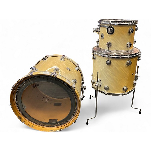 Used DW 3 Piece Collector's Series White Twist Drum Kit