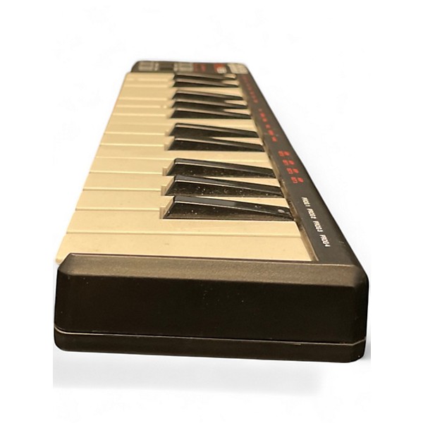 Used Akai Professional LPK25 MIDI Controller