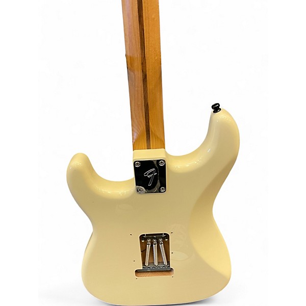 Used Fender Player Stratocaster Vintage White Solid Body Electric Guitar