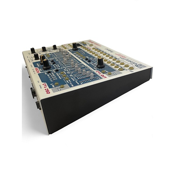 Used Roland SH-32 Synthesizer