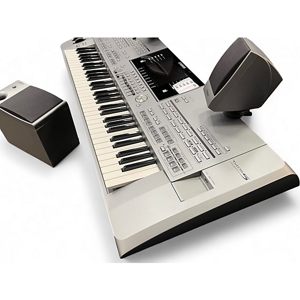 Used Yamaha Tyros 5 61 Key Arranger Keyboard