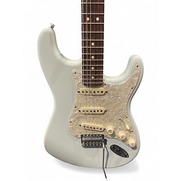 Used Fender Deluxe Roadhouse Stratocaster Sonic Blue Solid Body Electric Guitar