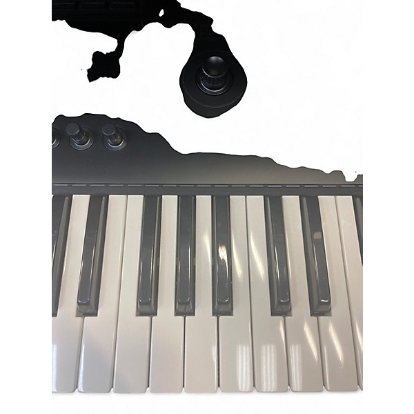 Used Native Instruments Komplete Kontrol S49 MIDI Controller