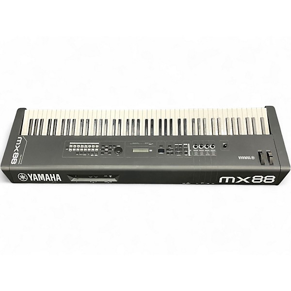 Used Yamaha MX88 Synthesizer