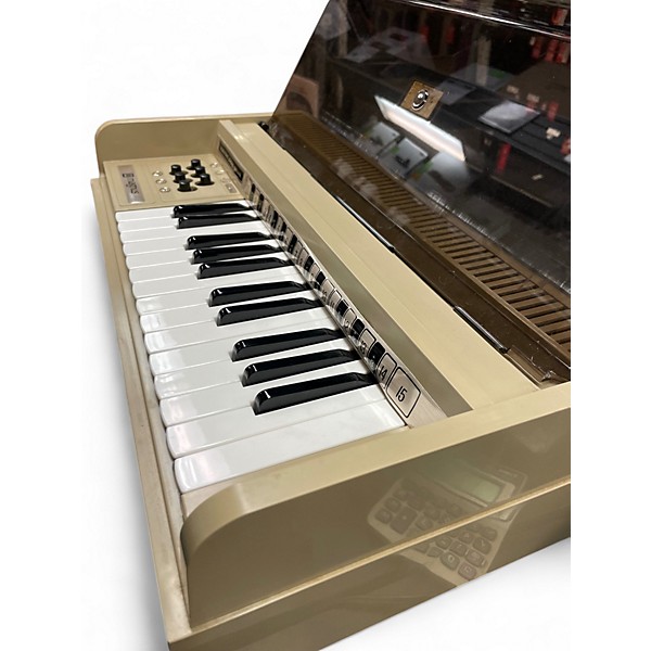 Used Magnus MODEL 910 Organ