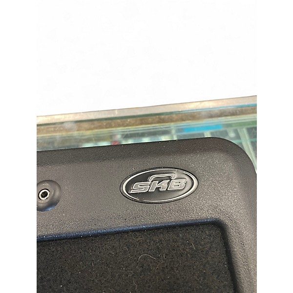 Used SKB 1SKB-PS-8 8-Port 9VDC Powered Pedal Board