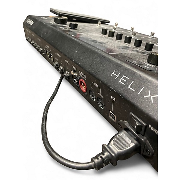 Used Line 6 Helix LT Effect Processor
