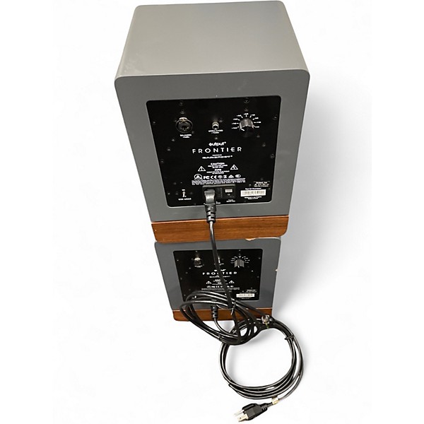 Used Output FRONTIER PAIR Powered Monitor
