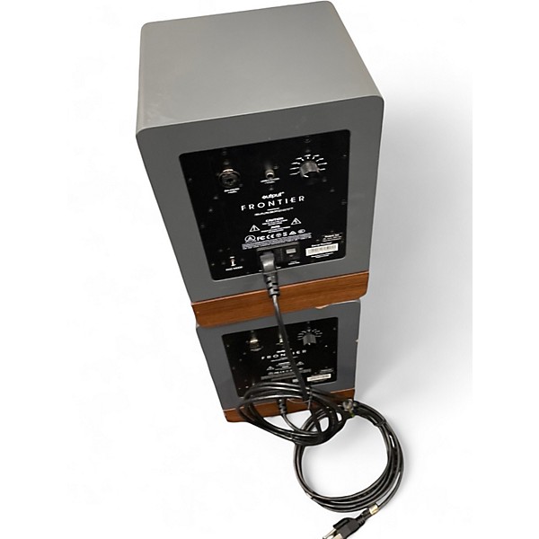 Used Output FRONTIER PAIR Powered Monitor