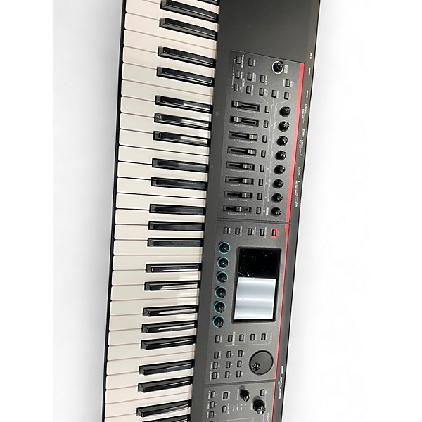 Used Roland Fantom 07 Keyboard Workstation
