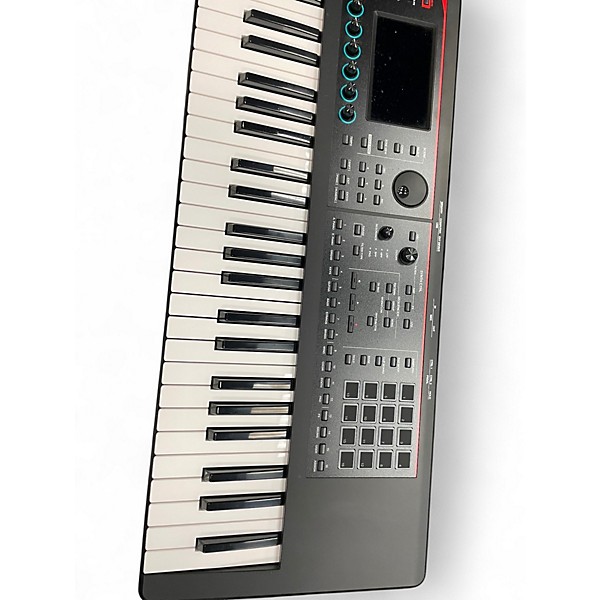Used Roland Fantom 07 Keyboard Workstation