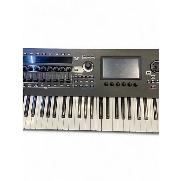 Used Yamaha MONTAGE M6 Keyboard Workstation
