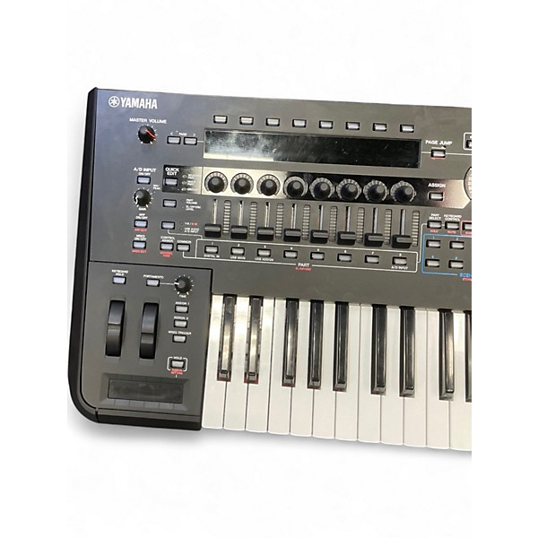 Used Yamaha MONTAGE M6 Keyboard Workstation
