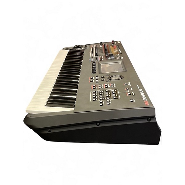 Used Yamaha MONTAGE M6 Keyboard Workstation