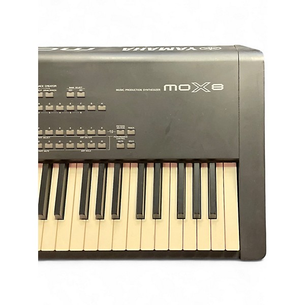 Used Yamaha MOX8 88 Key Keyboard Workstation