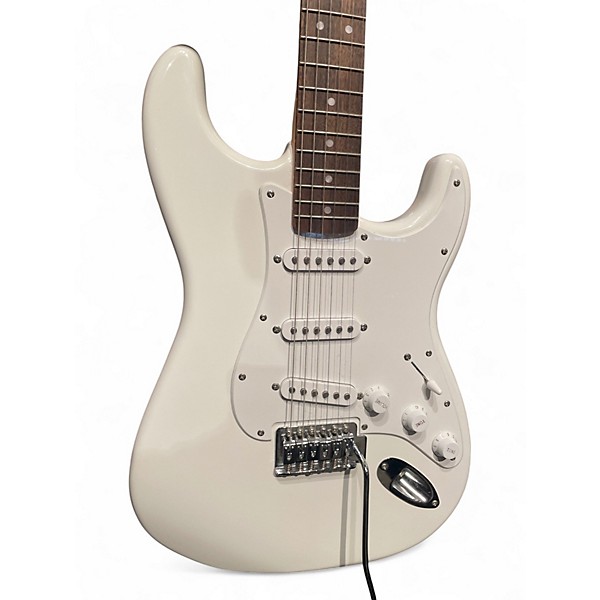 Used Squier Affinity Stratocaster Arctic White Solid Body Electric Guitar