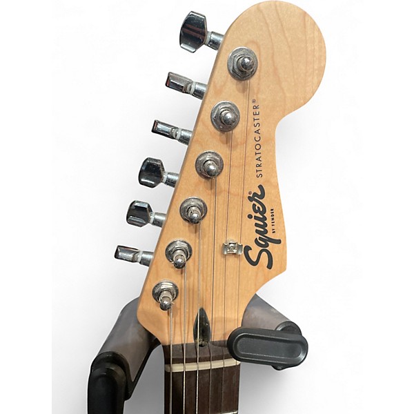 Used Squier Affinity Stratocaster Arctic White Solid Body Electric Guitar