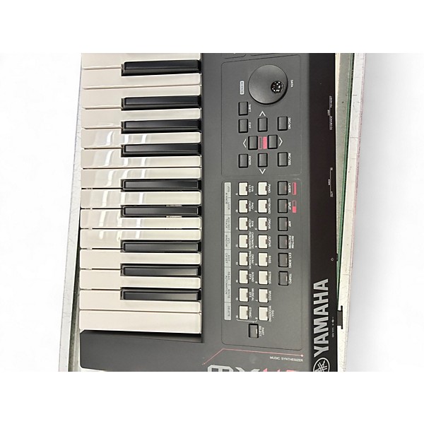 Used Yamaha MX49 49 Key Keyboard Workstation