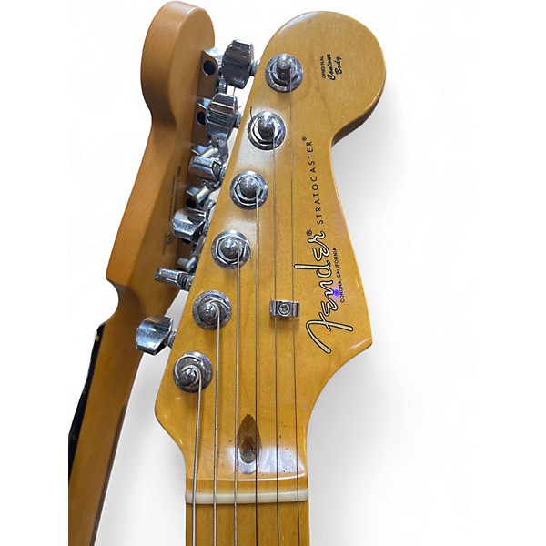 Used 2023 Fender American Professional II Stratocaster Alpine White Solid Body Electric Guitar