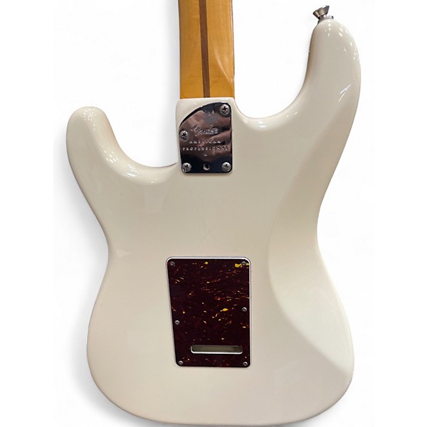 Used 2023 Fender American Professional II Stratocaster Alpine White Solid Body Electric Guitar