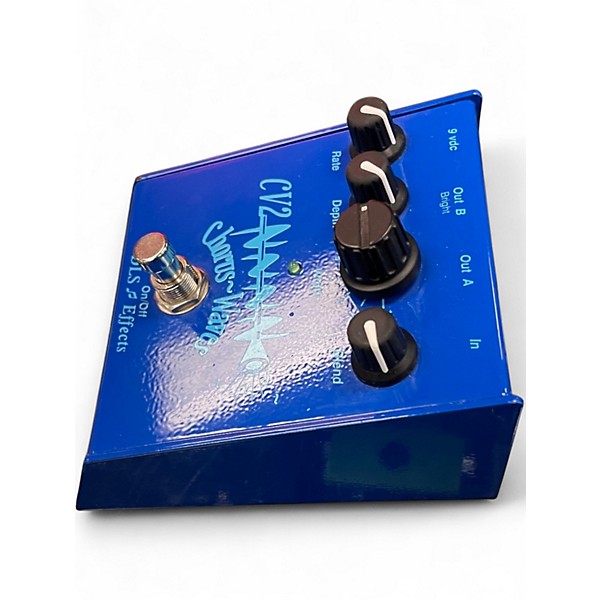 Used Cv2 CHORUS WAVES Effect Pedal
