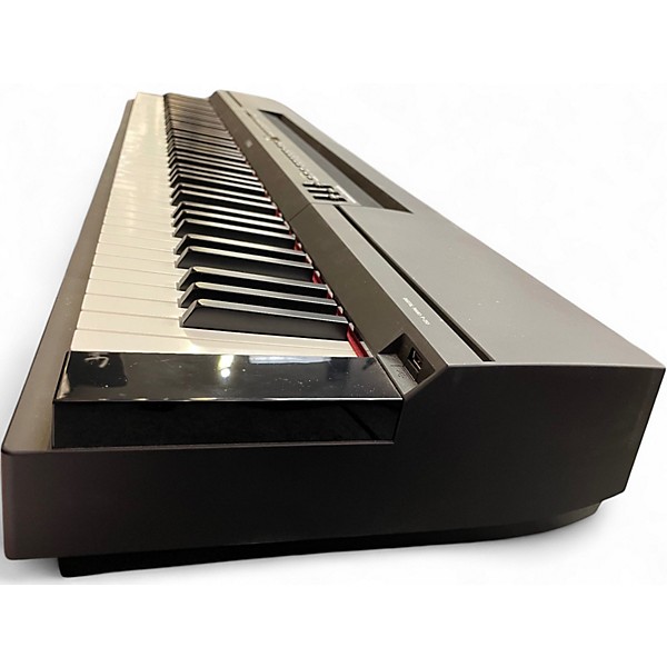 Used Yamaha P225 Keyboard Workstation