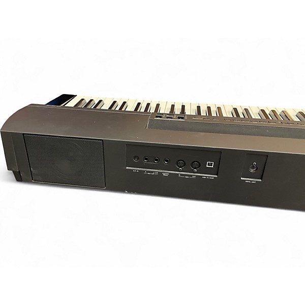 Used Yamaha P225 Keyboard Workstation