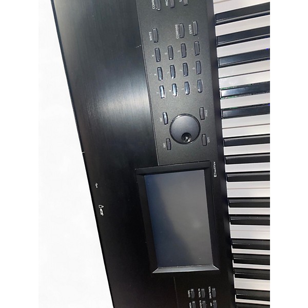 Used KORG Krome 88 Key Keyboard Workstation