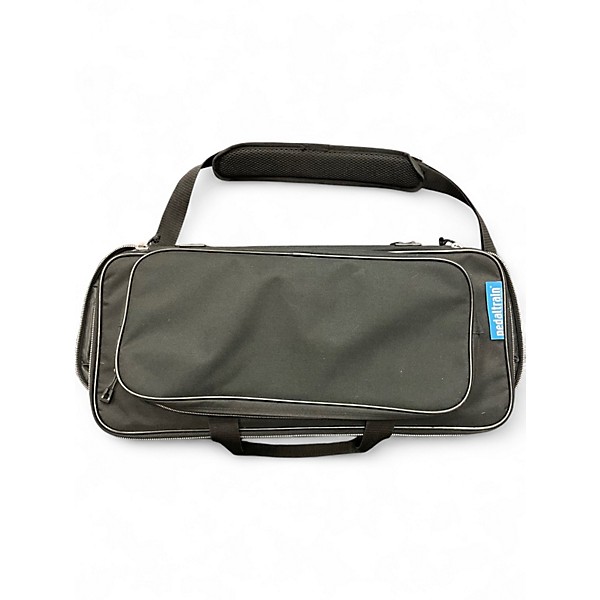 Used Pedaltrain Metro 20 Pedal Board