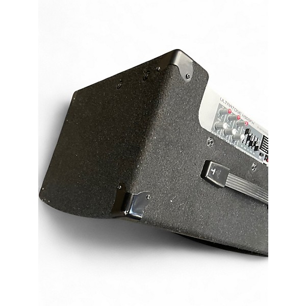 Used Behringer K900FX 90W Keyboard Amp