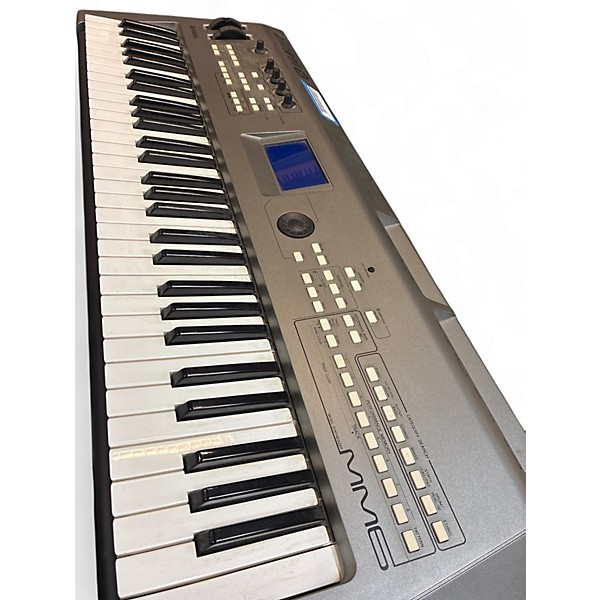 Used Yamaha MM6 61 Key Keyboard Workstation