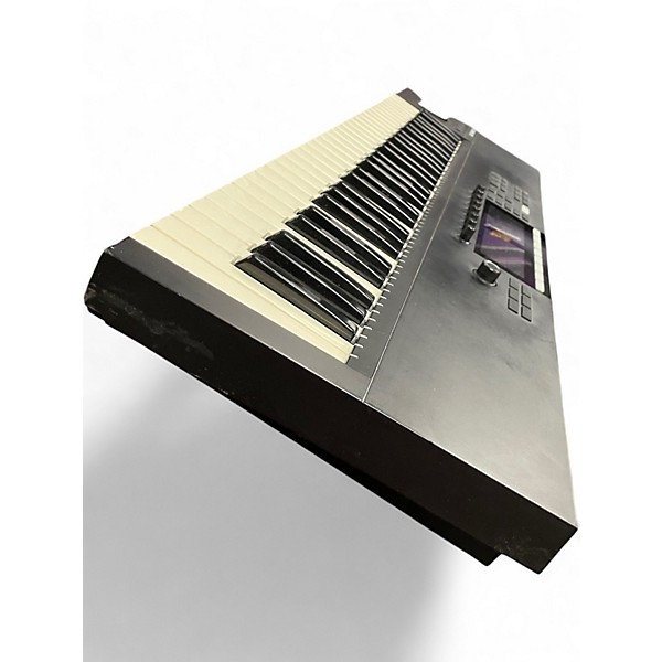 Used Native Instruments Komplete Kontrol S61 MKII MIDI Controller