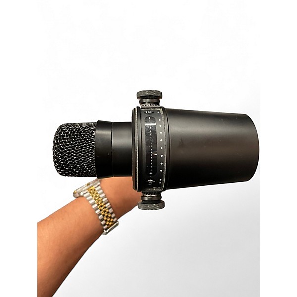 Used Shure MV7 Dynamic Microphone