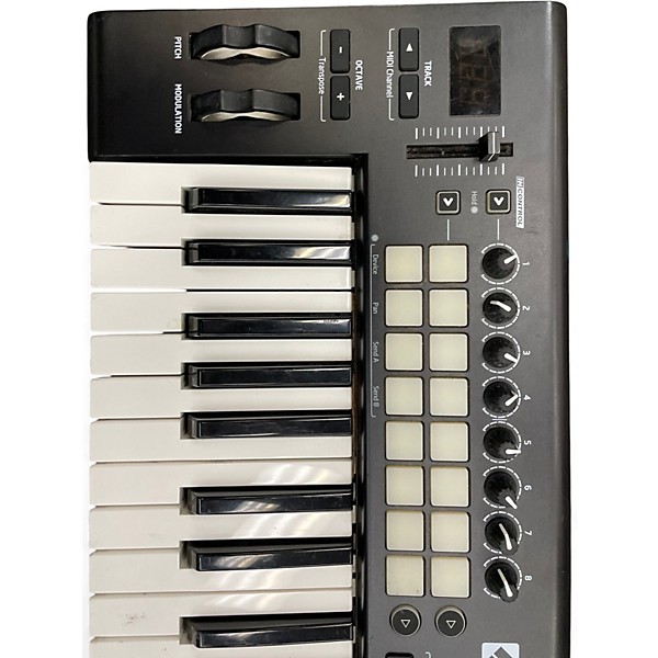 Used Novation LAUNCHKEY 25 MIDI Controller