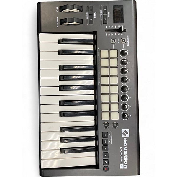 Used Novation LAUNCHKEY 25 MIDI Controller