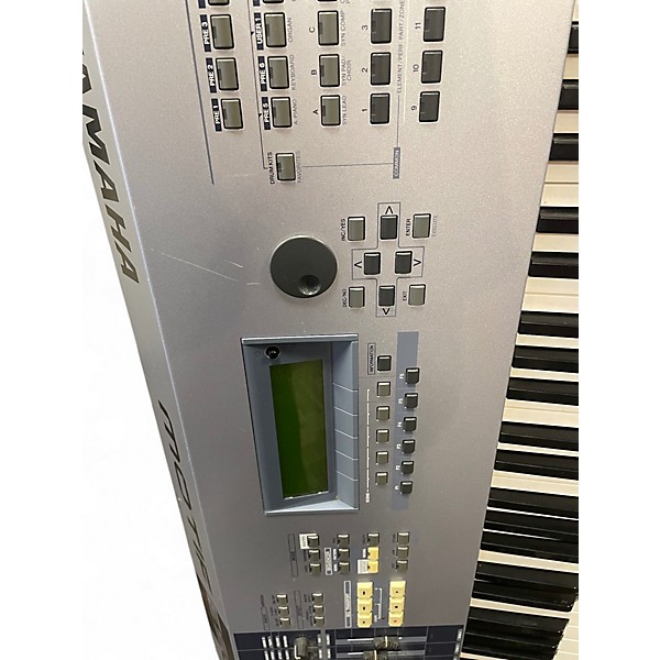 Used Yamaha Motif ES8 88 Key Keyboard Workstation