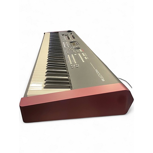 Used Yamaha MOXF8 88 Key Keyboard Workstation