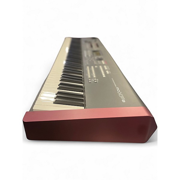 Used Yamaha MOXF8 88 Key Keyboard Workstation