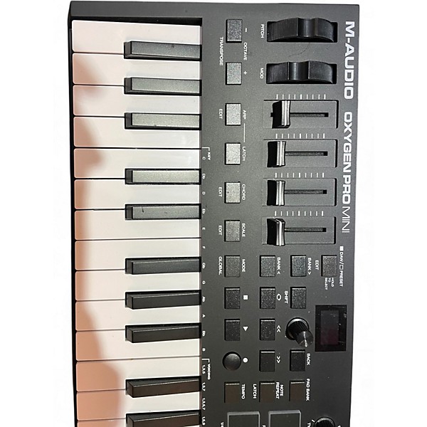 Used M-Audio OXYGEN PRO MINI MIDI Controller